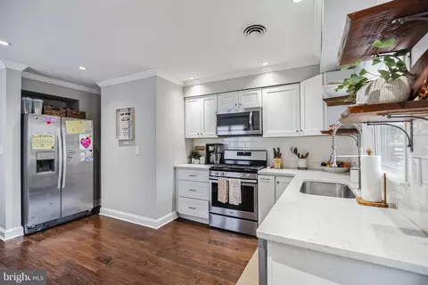 10 E Sutton Ave, Moorestown, NJ 08057 photo 14