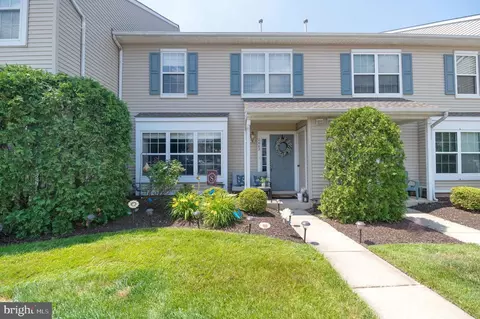 2602 Stokes Rd, Mount Laurel, NJ 08054
