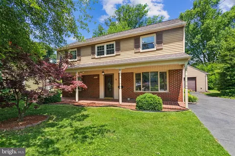 9 Sussex Rd, Marlton, NJ 08053