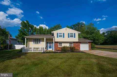 10 Ohio State Dr, Delran, NJ 08075