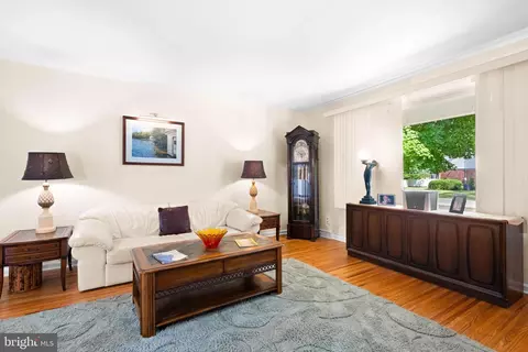Living - 101 Wayne Dr, Cinnaminson, NJ 08077 photo 1 of 3
