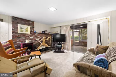 Living - 101 Wayne Dr, Cinnaminson, NJ 08077 photo 3 of 3