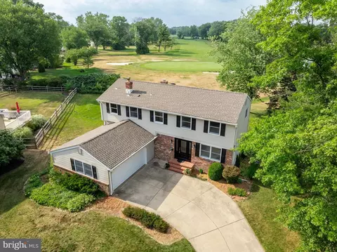 158 Golf La, Mount Laurel, NJ 08054