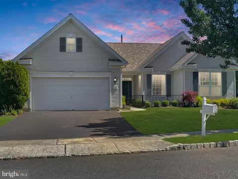 13 Allister Ln, Columbus, NJ 08022