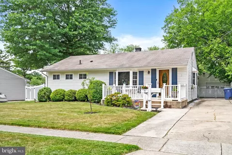 10 Hollybrook Ave, Lumberton, NJ 08048