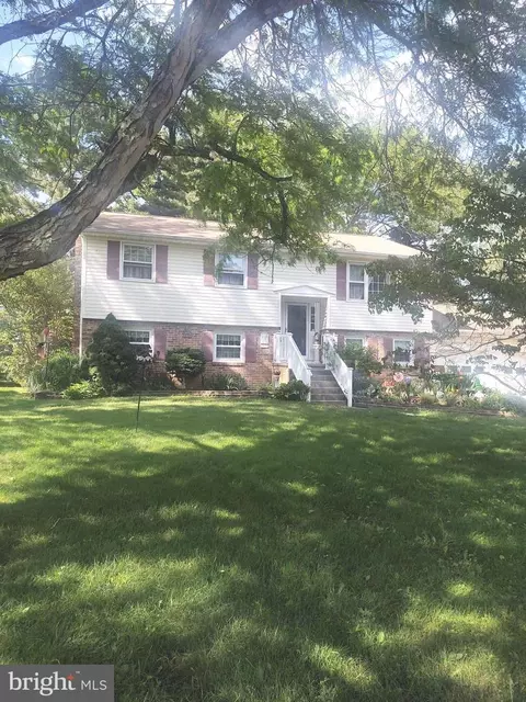 1 Maple Rd, Eastampton, NJ 08060