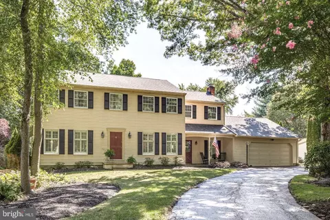 25 King Arthur Dr, Medford, NJ 08055
