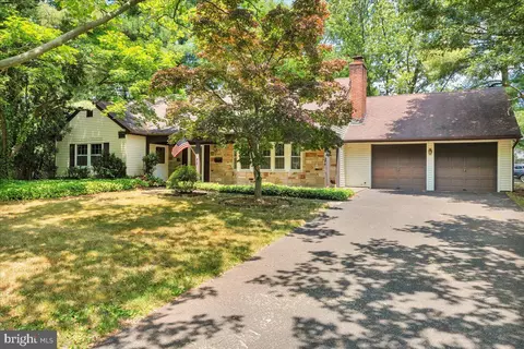 92 Tiffany Ln, Willingboro, NJ 08046