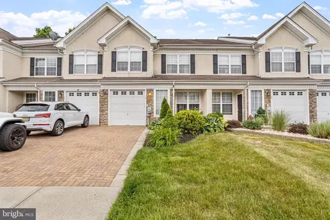 30 Beaumont Pl, Westampton, NJ 08060