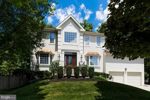 414 Liberty Ln, Marlton, NJ 08053