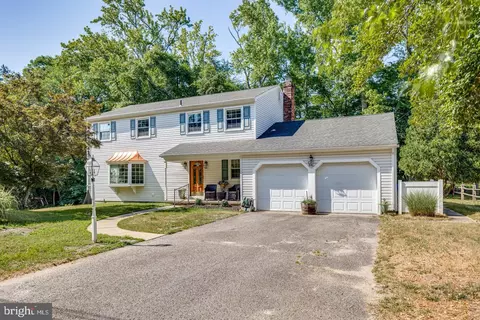 4 Birchwood Dr, Medford, NJ 08055