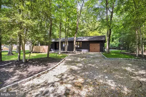 5 Kansas Ct, Medford, NJ 08055
