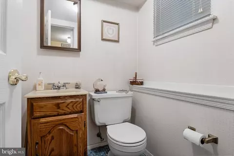 Bath - 131 Windmoor Rd, Delran, NJ 08075 photo 1 of 2