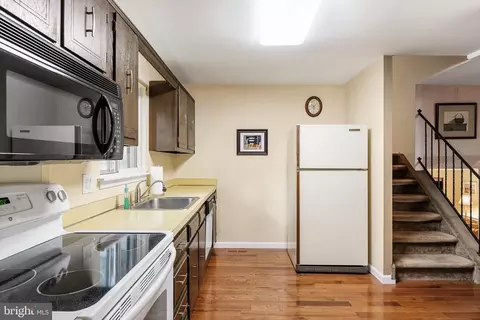 Kitchen - 131 Windmoor Rd, Delran, NJ 08075 photo 3 of 3