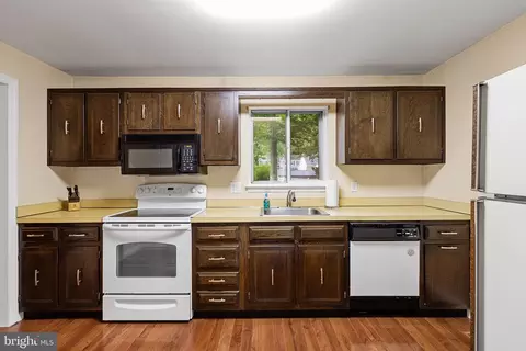 Kitchen - 131 Windmoor Rd, Delran, NJ 08075 photo 1 of 3