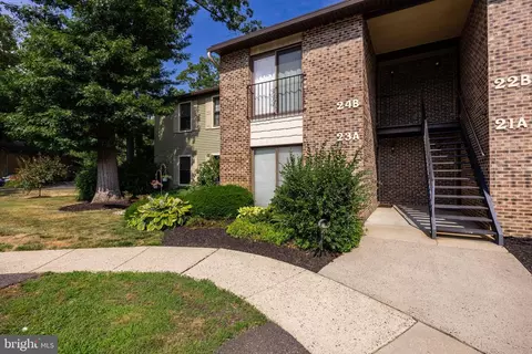 23 W A W Bluebell La, Mount Laurel, NJ 08054