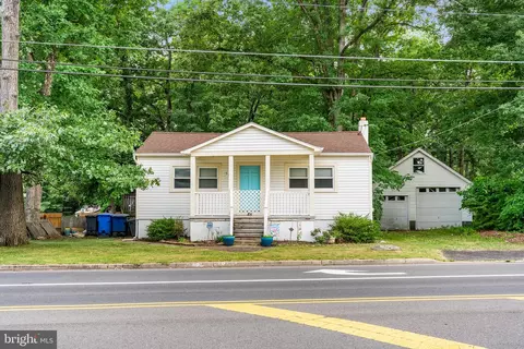 510 Hartford Rd, Mount Laurel, NJ 08054