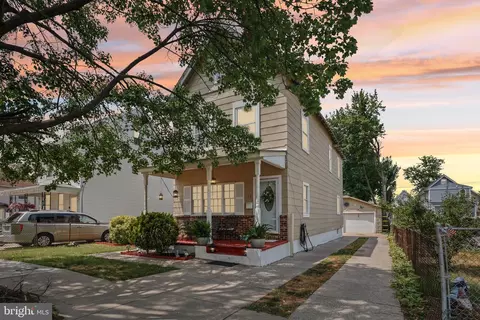 47 Webster St, Riverside, NJ 08075