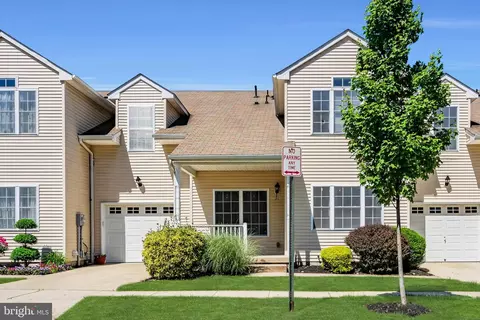 21 Charles Cir, Riverside, NJ 08075