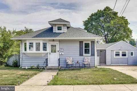 227 S Fellowship Rd, Maple Shade, NJ 08052