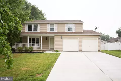 6 Brighton Dr, Marlton, NJ 08053