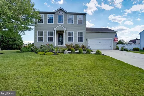 4 Bell Ln, Burlington, NJ 08016
