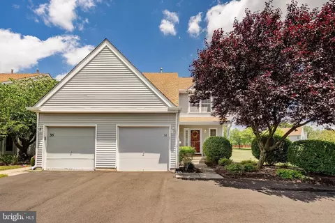 37 Aspen Ct, Bordentown, NJ 08505