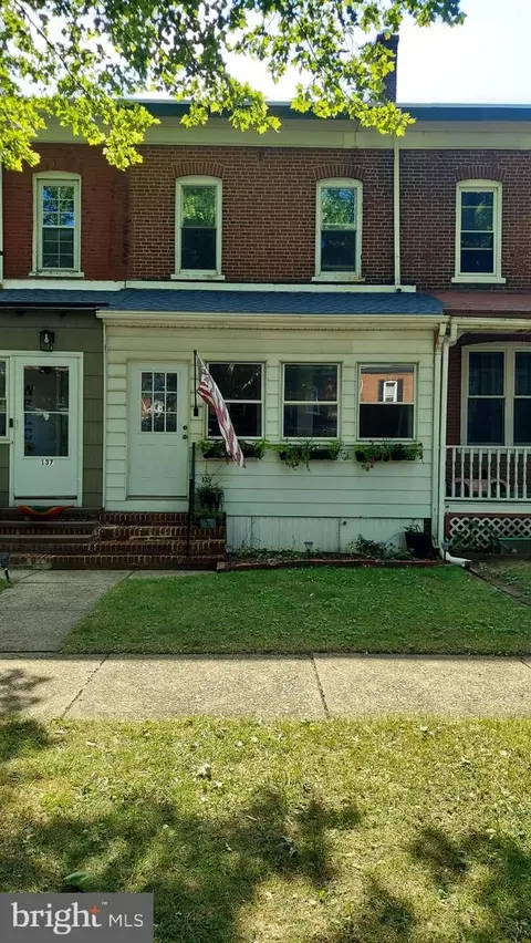 135 3rd Ave, Roebling, NJ 08554