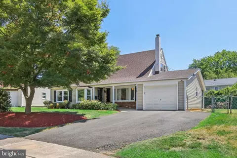 34 Elridge Ln, Willingboro, NJ 08046