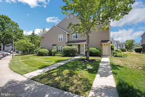 1105 Harwood Ct # A, Mount Laurel, NJ 08054
