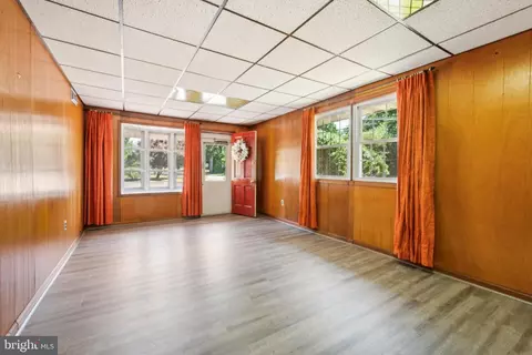 Living - 1 Wayne Dr, Cinnaminson, NJ 08077 photo 7 of 8