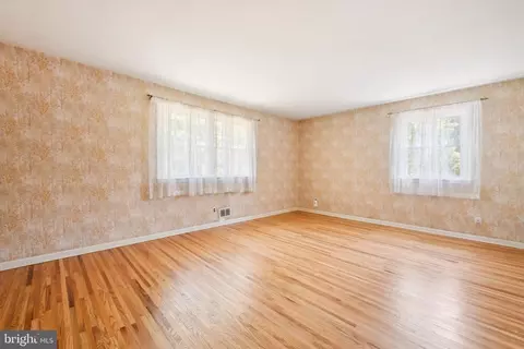 Living - 1 Wayne Dr, Cinnaminson, NJ 08077 photo 8 of 8