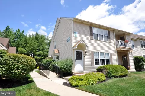 4204 Adelaide #B, Mount Laurel, NJ 08054