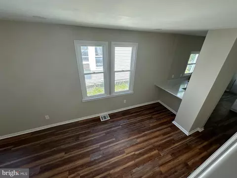 Living - 505 Delaware Ave, Riverside, NJ 08075 photo 6 of 6