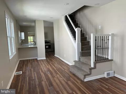 Living - 505 Delaware Ave, Riverside, NJ 08075 photo 2 of 6