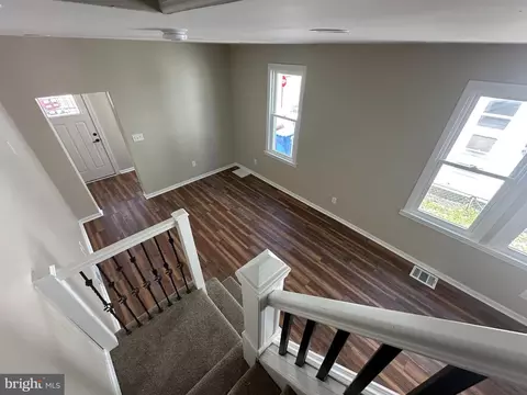 Living - 505 Delaware Ave, Riverside, NJ 08075 photo 5 of 6