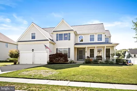 8 Cobblestone Ct, Columbus, NJ 08022