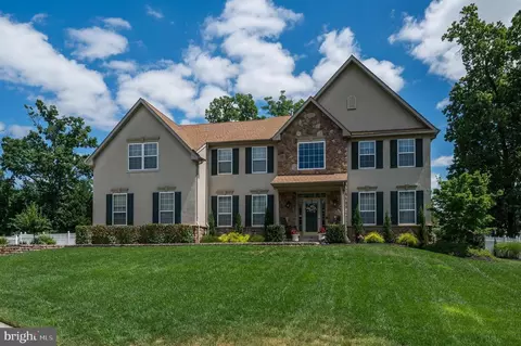 8 Ardsley Pl, Hainesport, NJ 08036