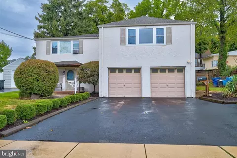 15 W Linwood Ave, Maple Shade, NJ 08052