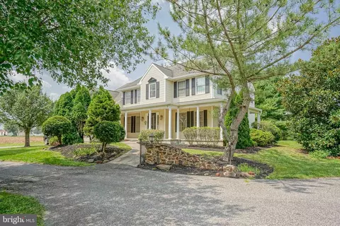 55 Burnt House Rd, Shamong, NJ 08088