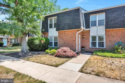 1083 Harbour Dr, Palmyra, NJ 08065