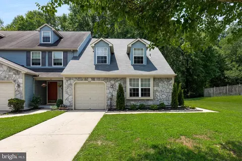 508 Hazelwood Ln, Marlton, NJ 08053