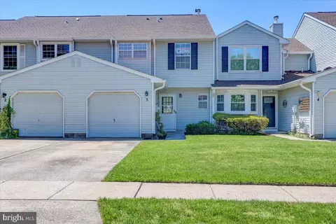 3 Fairfax Ct, Bordentown, NJ 08505