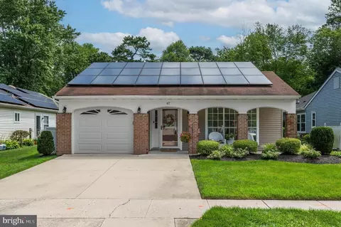 67 Maidstone Pl, Southampton, NJ 08088