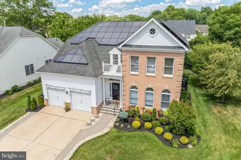 8 Kelso Ln, Cinnaminson, NJ 08077