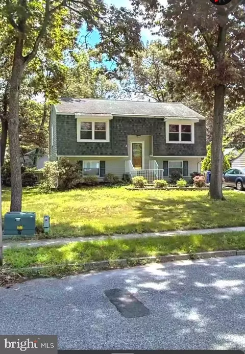 26 Henry St, Delran, NJ 08075