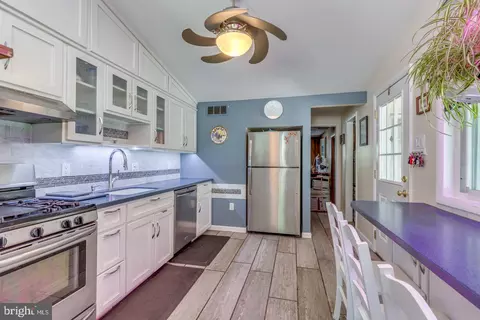 548 Windsor Ave, Maple Shade, NJ 08052 photo 9