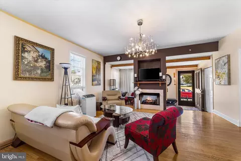 208 Kossuth St, Riverside, NJ 08075 photo 5