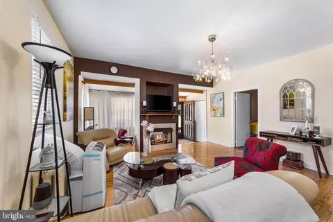 208 Kossuth St, Riverside, NJ 08075 photo 6