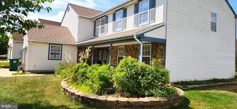 24 Christopher Ln, Mount Holly, NJ 08060